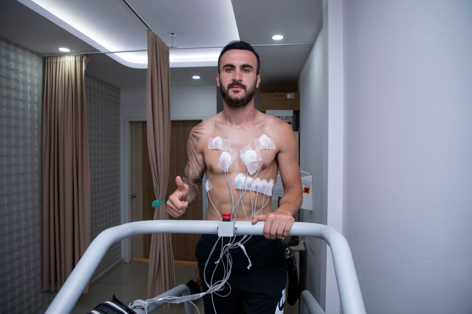  Denizlisporlu futbolcular Egekent Hastanesi’nde sağlık kontrolünden geçti